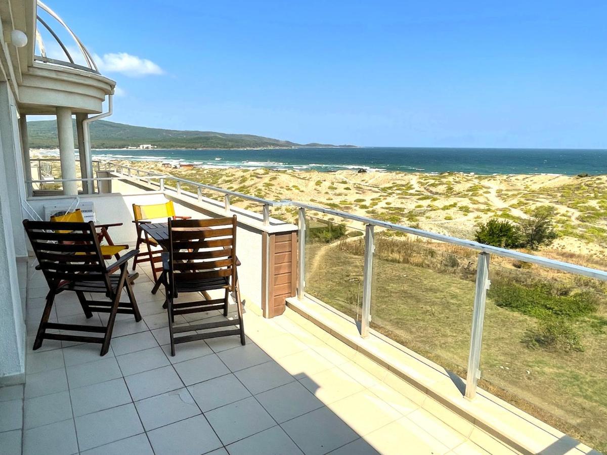 Sea View Apartment Free Parking Primorsko Luaran gambar