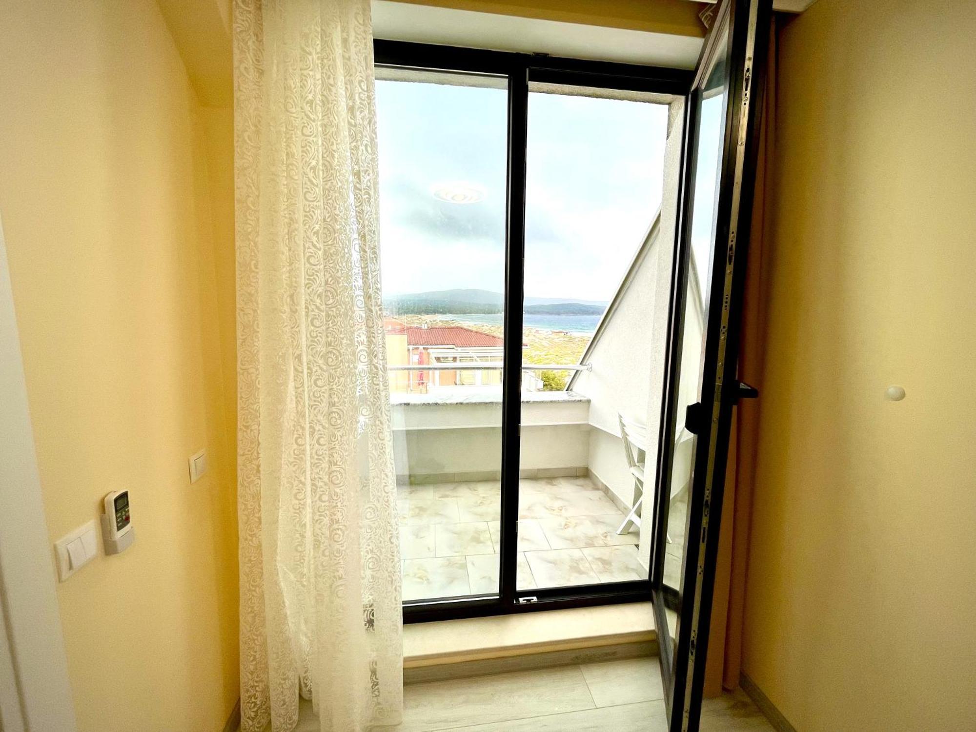 Sea View Apartment Free Parking Primorsko Luaran gambar