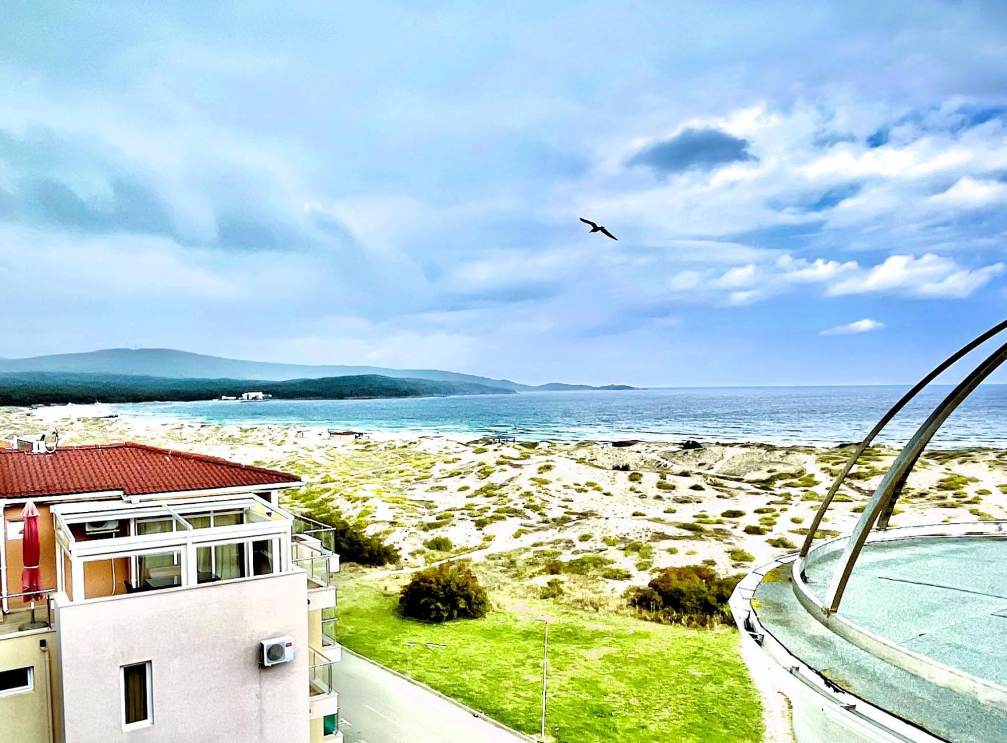 Sea View Apartment Free Parking Primorsko Luaran gambar